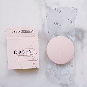 Dosey Pill Compact in Blush & Gold - Brand New